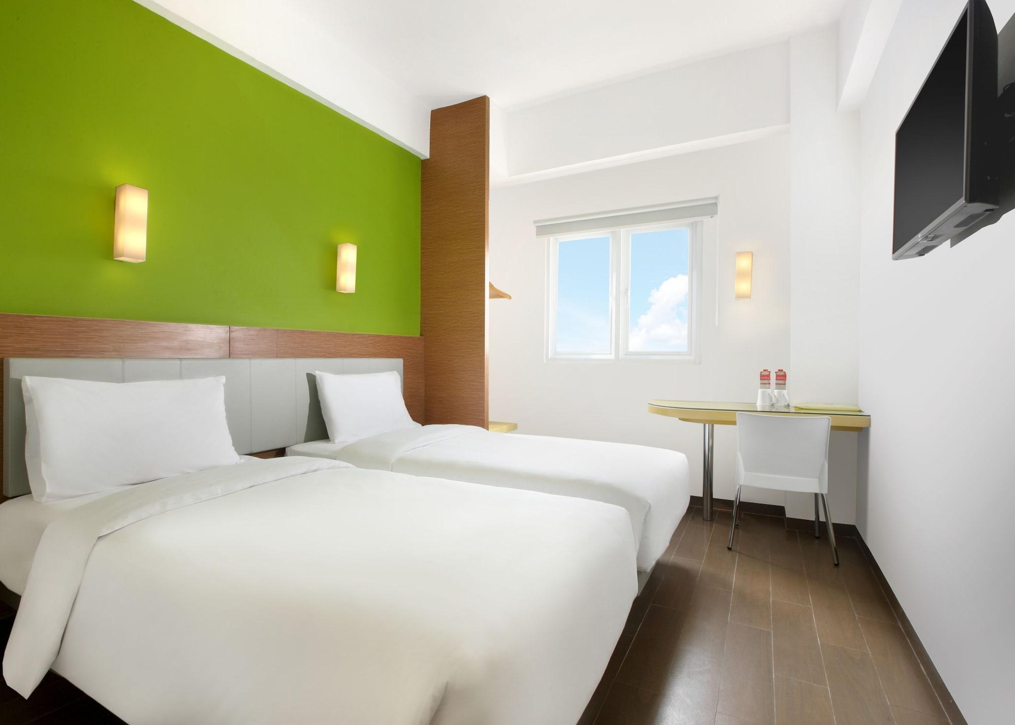Amaris Hotel Serpong Tangerang Exterior photo